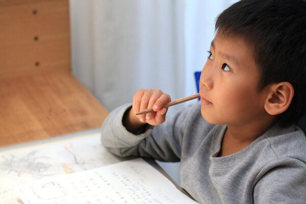 中学受験での家庭学習、親はどうサポートすべき？「1日〇時間勉強」に目が行きがちだけれど…