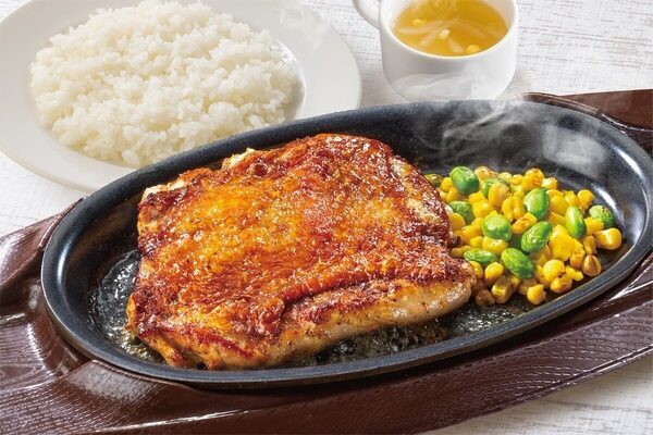 「ガストさん、神…！」平日ランチのセットが“実質0円”に!? 待望の999円ステーキ復活＆ドリンクバーも値下げで『家計の味方』