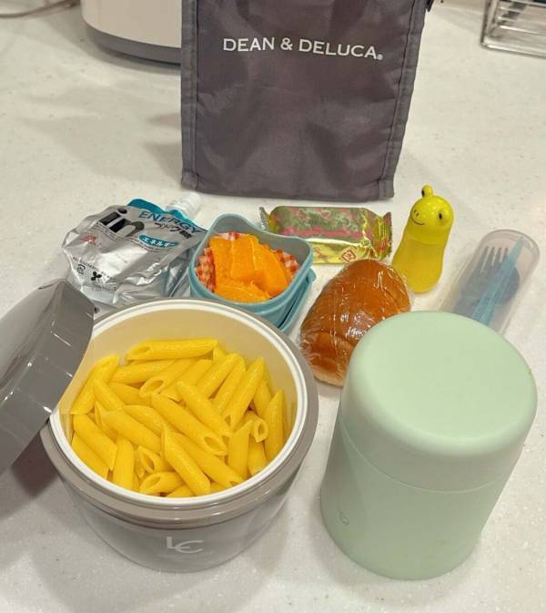 小倉優子さん「お弁当の彩りやめました」「お野菜、いらないらしいです」中1息子の告白で変えたお弁当の中身を公開