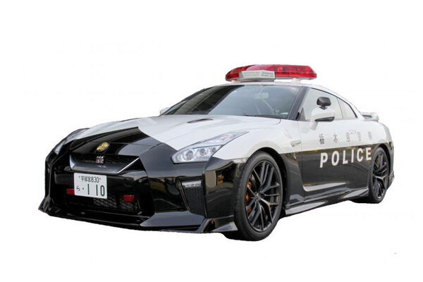 本物の「GT-Rパトカー」や「ハーレー白バイ」に座れる！車好き親子が熱狂する10台が佐野アウトレットに大集合。記念撮影も！