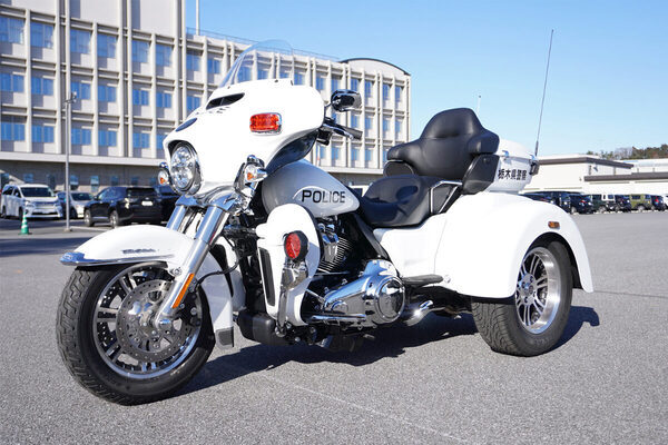 本物の「GT-Rパトカー」や「ハーレー白バイ」に座れる！車好き親子が熱狂する10台が佐野アウトレットに大集合。記念撮影も！