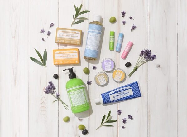 心ほどける“紅茶の香り”に包まれる。ドクターブロナー大人気「アールグレイ」がポンプ付き限定セットで登場！毛穴ケアもこれ1本