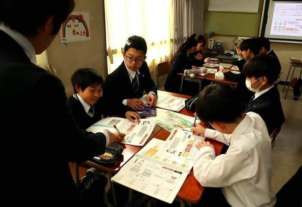 「まいひなペイ」「CG導入」中学生が地域活性をガチで考えた！カードゲームで学ぶ“業種連携”キャリア教育授業に潜入