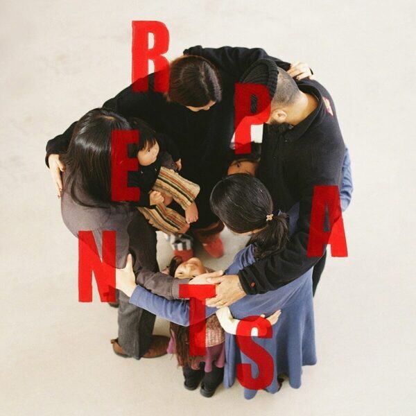 「両手をあけたい」「スマホをすぐ出したい」育児中のあるある全部解決するバッグがマールマールから登場