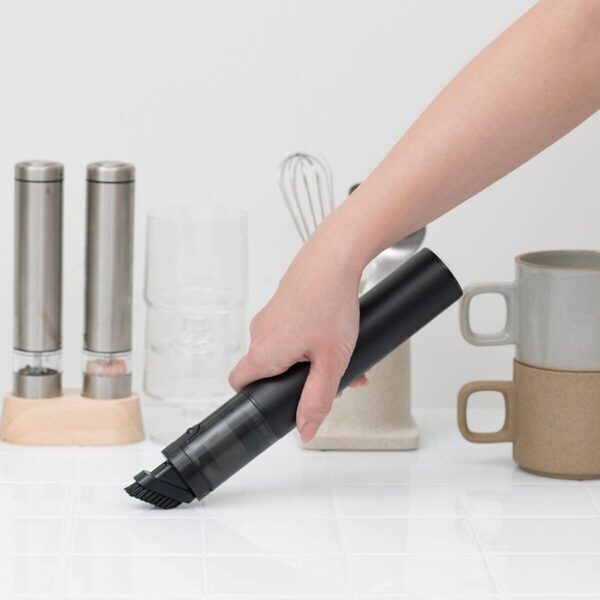 子どものお菓子くず、離乳食こぼし…育児中の「気になったときにすぐ使いたい」をかなえるコードレスクリーナー。インテリアになじむ新色