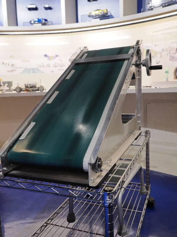 「僕のデザインが現れた！」小4男子がレーザーで刻んだMy定規に感激。科学技術館の2大体験プログラムに1日で挑戦（東京・千代田区）