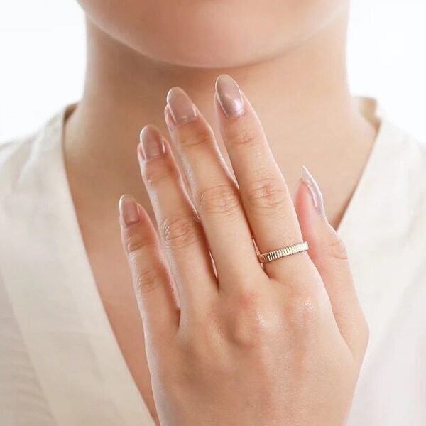 「10年使える」タイムレスな輝きに惹かれる。高品質が叶えるオーセンティックなリング3選