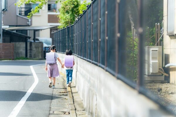 【魔の7才】小1の交通事故は、小6の約2.5倍という事実。子どもの安全を守るために、親ができることとは？