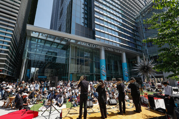 全長約25mのこいのぼりくぐりを体験できる！GWに東京ミッドタウン八重洲でファミリーイベント開催