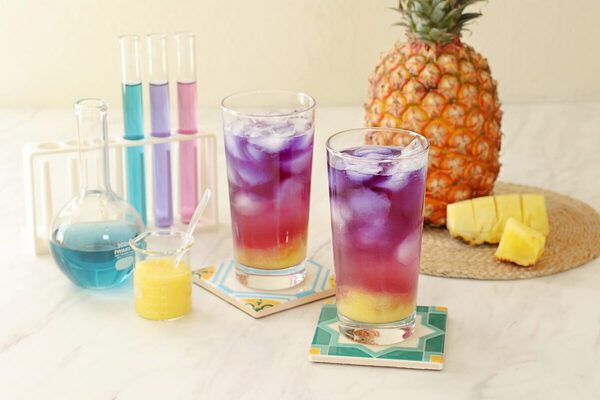 【こどもの日限定】「色がかわる!?魔法のドリンク」とは？ 小学生サイエンス料理教室が開催