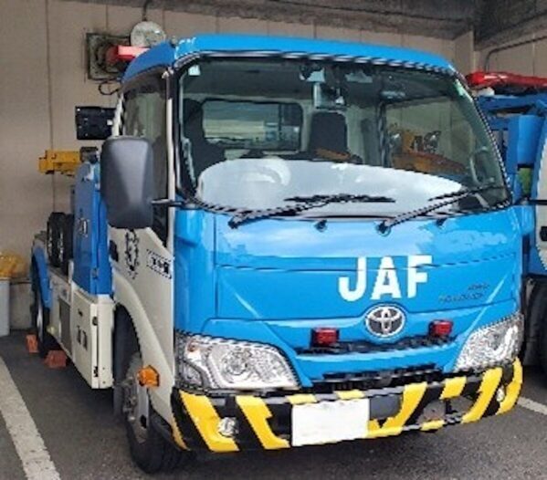 パトカーに乗れる・制服が着られる・安全免許証がもらえる。酒々井アウトレットのGWキッズイベントが全部無料