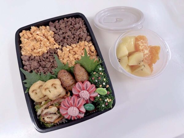 辻希美さん“高校生あるある”に「最悪、もっと早く言って！」お弁当の量は想像以上で「ご飯ぎゅうぎゅうおかずパンパン」