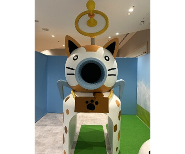 約3mのにゃんこ城で、にゃんこと一緒に出撃！ 「にゃんこ大戦争展」がついに横浜で開催