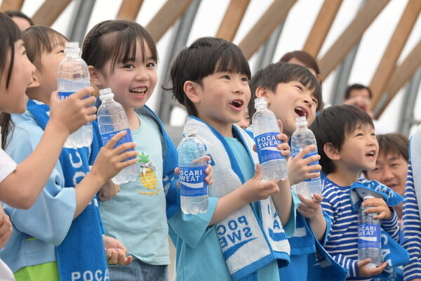 誠お兄さんが子どもたちと全速力おいかけっこ、華麗な野球のスイングも披露！ 子どもたちと一緒に大はしゃぎしたイベントをレポート