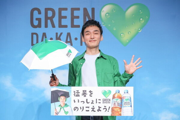 今では定番のあの暑さ対策グッズ、稲垣吾郎さんはなんと20年前から使っていた！ 草なぎ剛さん「今思えば先駆者だった」