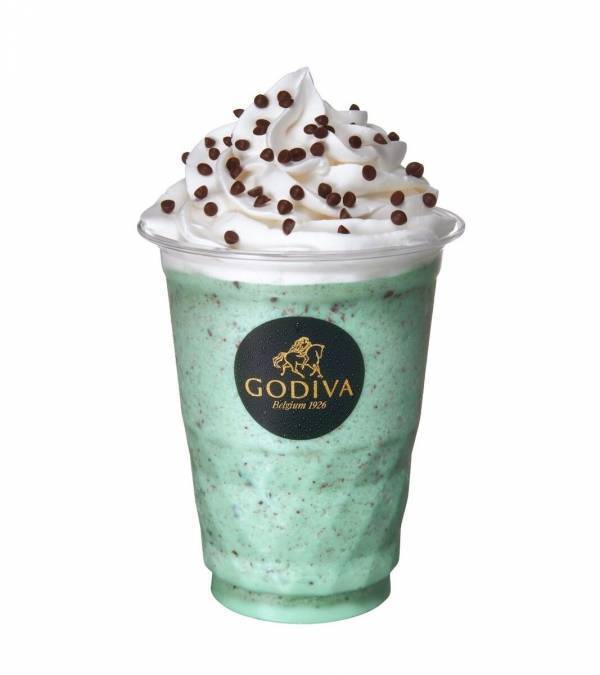 夏はチョコミントに決まり！混ぜるたびに表情が変わるチョコミントパフェ⁉GODIVAのチョコミントフェスが5月15日スタート