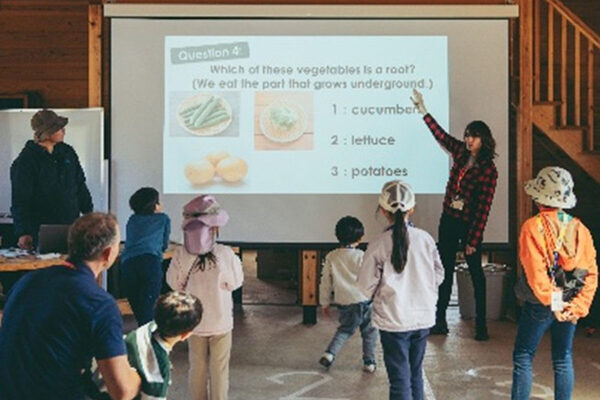 親の力だけでは限界…休日に「本物の体験」どうさせる？プロの力を借りて学びを最大化する「スタディツアー」に注目