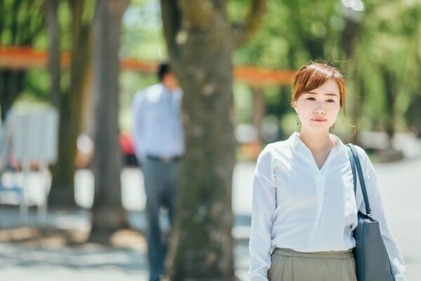 「私だって正社員でいたいのに…」27.3%のママを育児離職に追い込む“お迎え”の壁と、共働き夫婦の埋まらないズレ
