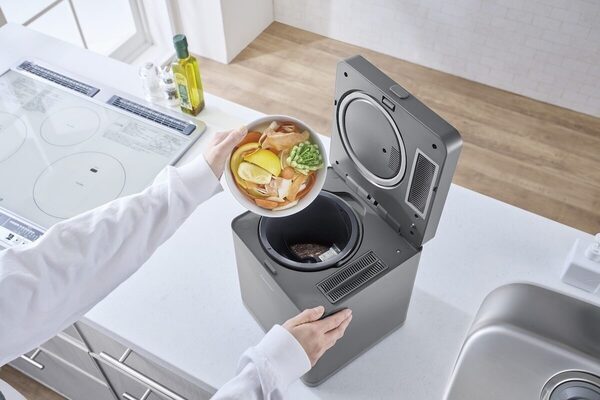 生ごみを乾燥させたら、ニオイがしなくなった。「ゴミ出し日まで放置できる」という新しい習慣が67.9%の悩みを解決