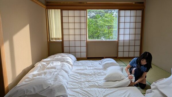 「家族の時間を大切にしたい」と訪れた裏磐梯。五色沼を歩き、あかべこに絵付け…学びと癒しに満ちた1泊2日の親子旅レポ