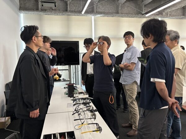 “スマホを見ない生活”が来る？ 子育てや仕事も変える、AIメガネのリアル／電脳メガネサミット2026現地レポート