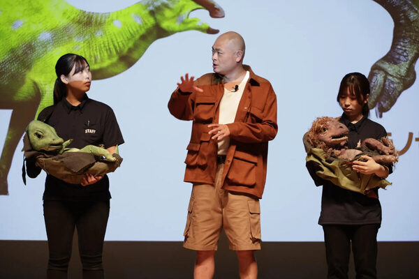 この夏、親子で恐竜に会いに行く！ リアル恐竜ショー「恐竜パーク」が全国21会場で開催へ。開幕直前PRイベントでも子どもたち大興奮
