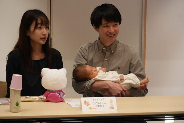 「子育てを祝福してくれていると感じた」甲府市が赤ちゃんに“誕生石の贈り物”  小さな石に込められた温かな願い