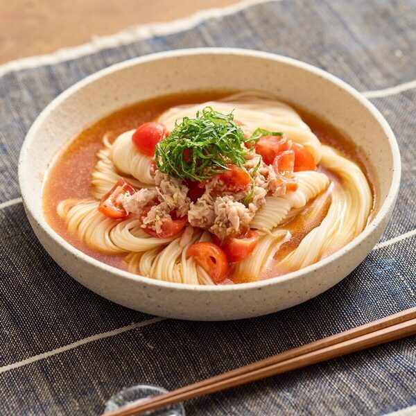 「これぞ流しそうめん」子どもも大人も楽しそう！自宅のテーブルでできる。本格竹製セット見つけた！