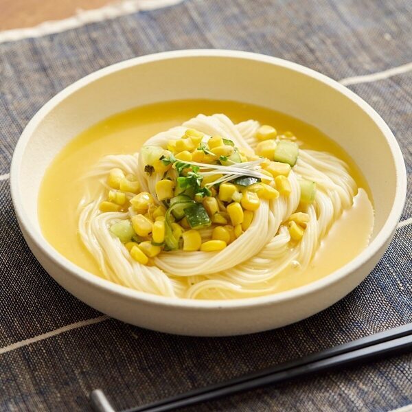 「これぞ流しそうめん」子どもも大人も楽しそう！自宅のテーブルでできる。本格竹製セット見つけた！