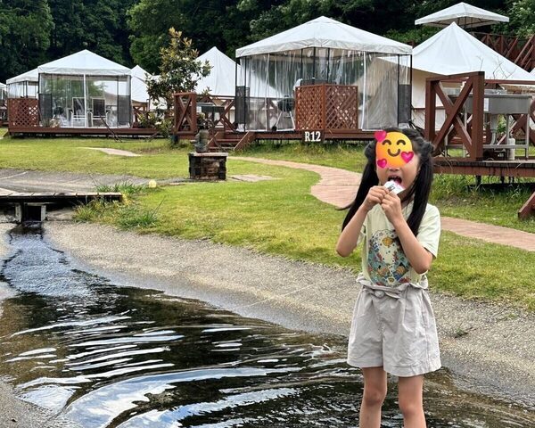 子どもは食べてくれる？ 持ち運びやすさは？ 夏のおでかけにミニゼリーを持っていってみた。親子で徹底レビュー！