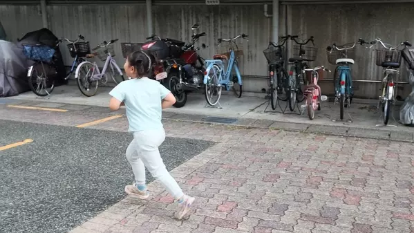 【手ブレなし】走り回る子どもの撮影スマホ以上にキレイ！マザーズバッグに入る最小最強カメラの実力