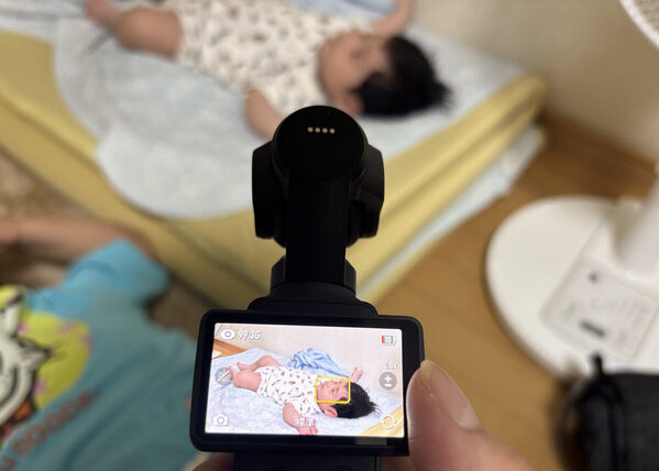 【手ブレなし】走り回る子どもの撮影スマホ以上にキレイ！マザーズバッグに入る最小最強カメラの実力