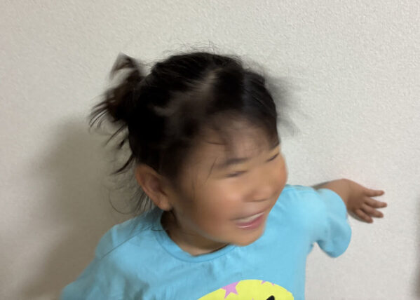 【手ブレなし】走り回る子どもの撮影スマホ以上にキレイ！マザーズバッグに入る最小最強カメラの実力