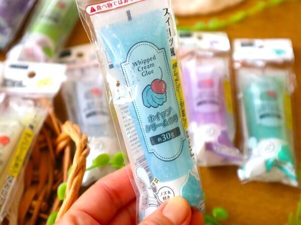 【100均】品切れ続出「ホイップクリームのり」使い方のコツは？縮む対策＆映えアレンジ4選