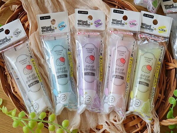 【100均】品切れ続出「ホイップクリームのり」使い方のコツは？縮む対策＆映えアレンジ4選