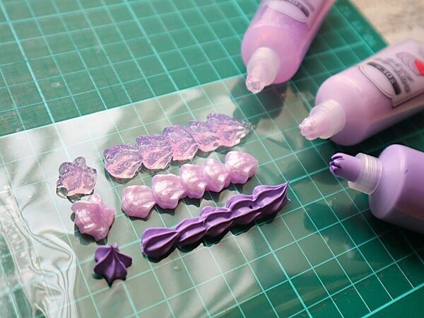 【100均】品切れ続出「ホイップクリームのり」使い方のコツは？縮む対策＆映えアレンジ4選