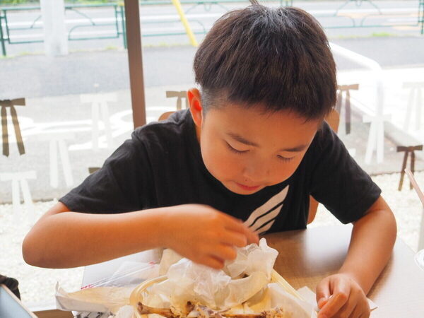 「ここで働いてみたい」小5息子の夢、広がる。ケンタッキーで感動のお仕事体験