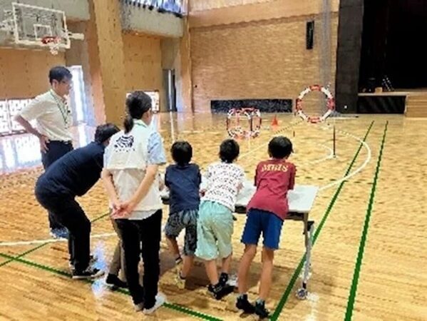 小島よしおが1日館長に。世界初の3Dプリンター駅舎に民間ロケットも！京都鉄道博物館で“ちょっと先のミライ”展【夏】