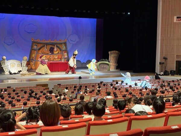 園児1,000人超が「がんばれー！」手に汗握る観劇会で子どもたちが大熱狂。心を動かす経験を【福井県鯖江市】