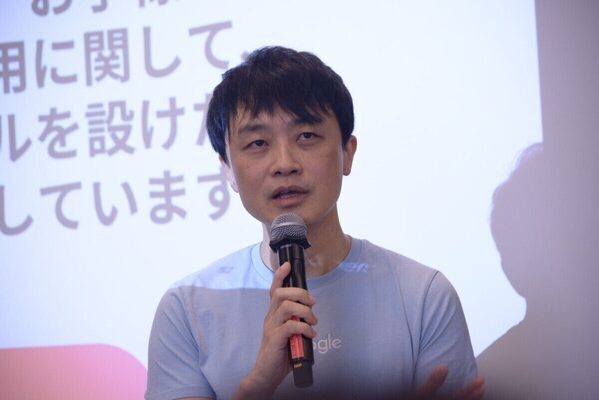夏休み中の子どものスマホ・タブレット、どう制限すべき？ Google・YouTubeの“中の人”が実践している「我が家のルール」
