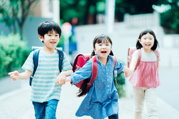 小1保護者の81％が「想定以上に大変」宿題サポートに悩む家庭が最多に【小1の壁】