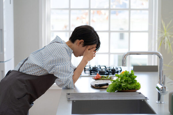 「小1の壁」は夏休みにもう一度やってくる？ 昼ごはん・宿題・学童…初めての長期休みを乗り切るヒント
