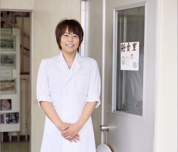 「自分で自分を幸せにする食事」を作れるようになる！『情熱大陸』で話題のカリスマ栄養士が贈る、子ども向け料理本