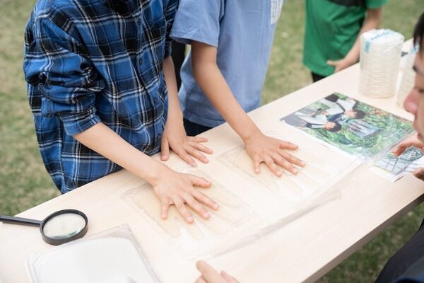 知れば知るほど「へえ！」が止まらない！街まるごと自由研究の実験場に、高輪ゲートウェイシティで8/1〜開催