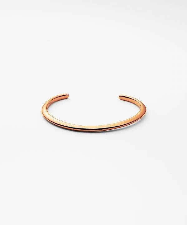 着けるだけで手元がおしゃれ見え。今っぽさが叶うUNITED JEWELSの人気バングル3選