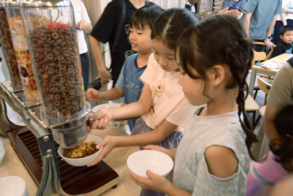 食事をよく噛まない子は「問題行動を起こすリスクが高い」。 専門家が語る、朝食が子どもに与える意外な影響