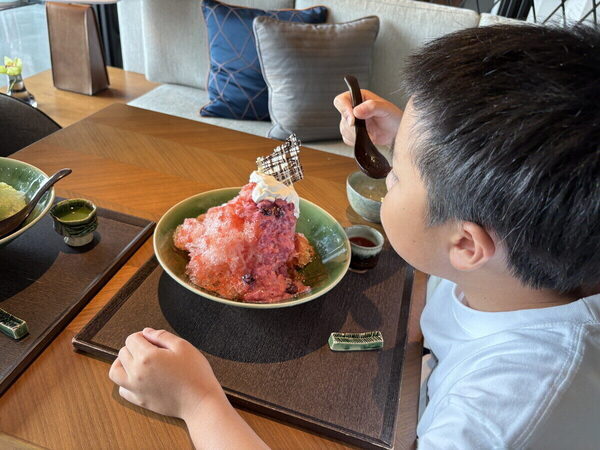 【窓からサーキットが見える！】クルマ好きキッズに大人気の「富士スピードウェイホテル」に泊まってみた