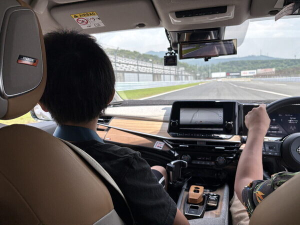 【窓からサーキットが見える！】クルマ好きキッズに大人気の「富士スピードウェイホテル」に泊まってみた
