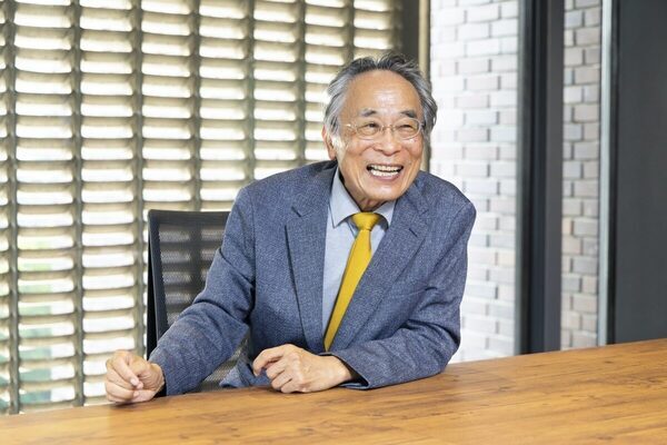 実は「掃除しなさい」はNGだった。教育評論家 親野智可等先生がすすめる、夏休みの「親子大そうじ」が子どもを伸ばす理由