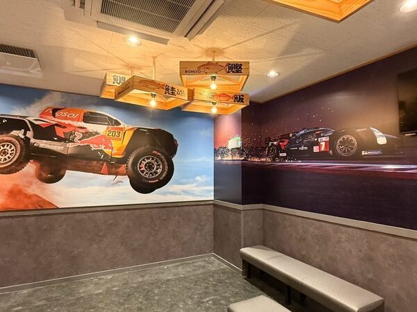 スシローがトヨタ「GAZOO Racing」と初コラボ！ ミニカー付きの寿司メニューなど注目のコンテンツは？